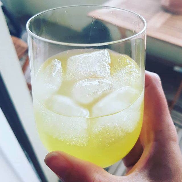 205/365 Limoncello spritz á svölunum í lok vinnuvikunnar #toppnæs #samstarfskonuinfluence #takkEmmyogMagga